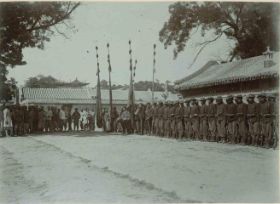 Seite 33_01 Chinesisische Soldaten.jpg